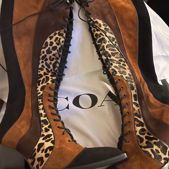 Coach Suede Animal Print Boots Size 8 Brand new - Picture 3 of 5